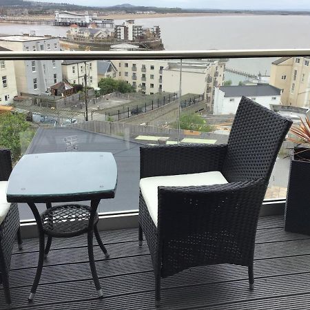 Modern Apartment With Stunning Sea View Weston-super-Mare Exterior foto