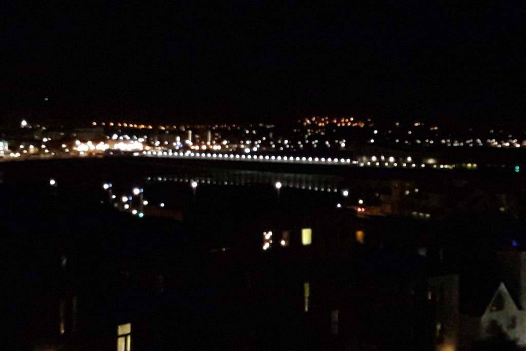 Modern Apartment With Stunning Sea View Weston-super-Mare Exterior foto